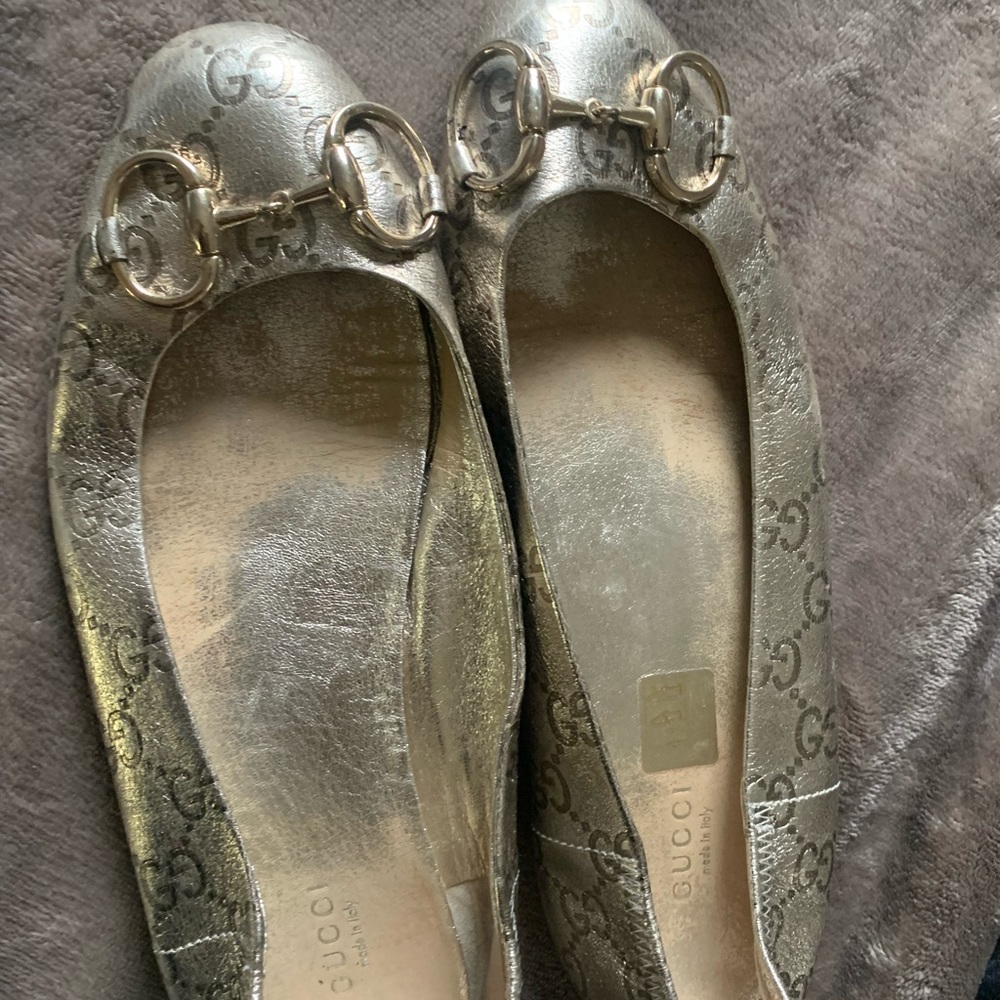 Gucci flats